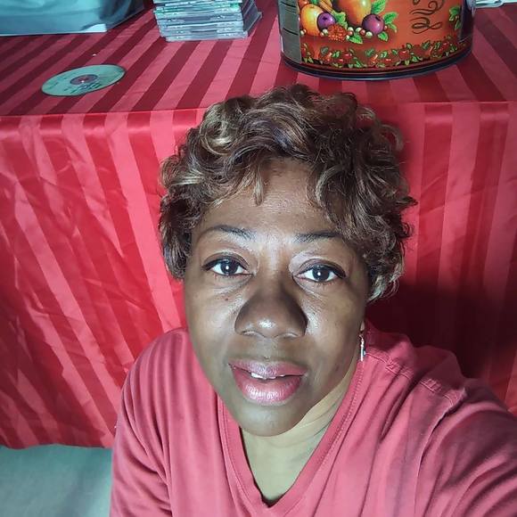 Meet your Posher, Shirleym - Picture 1 of 1